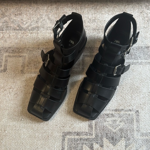 ZARA HEALED BUCKLED CAGE SANDALS - Picture 1 of 7